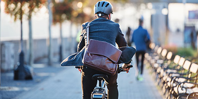 FUSSGÄNGER / RADFAHRER